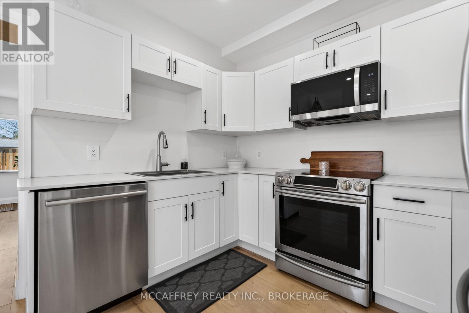 55 BRIDGE STREET W - Image 16