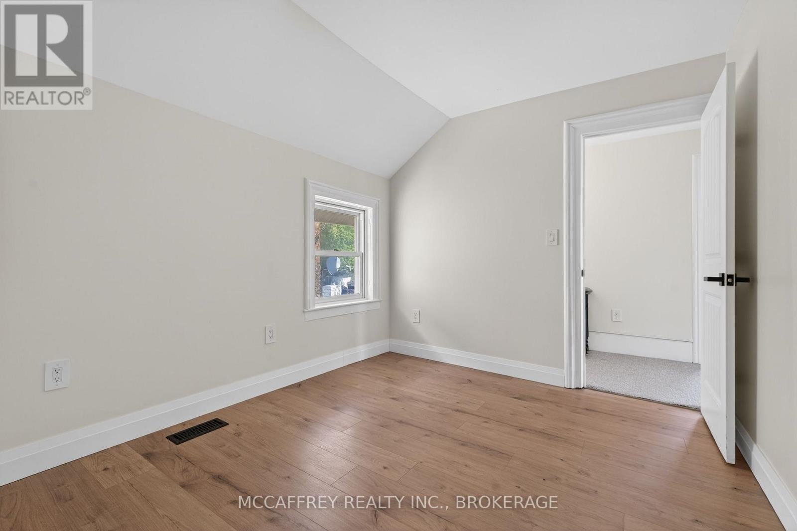 55 BRIDGE STREET W - Image 30