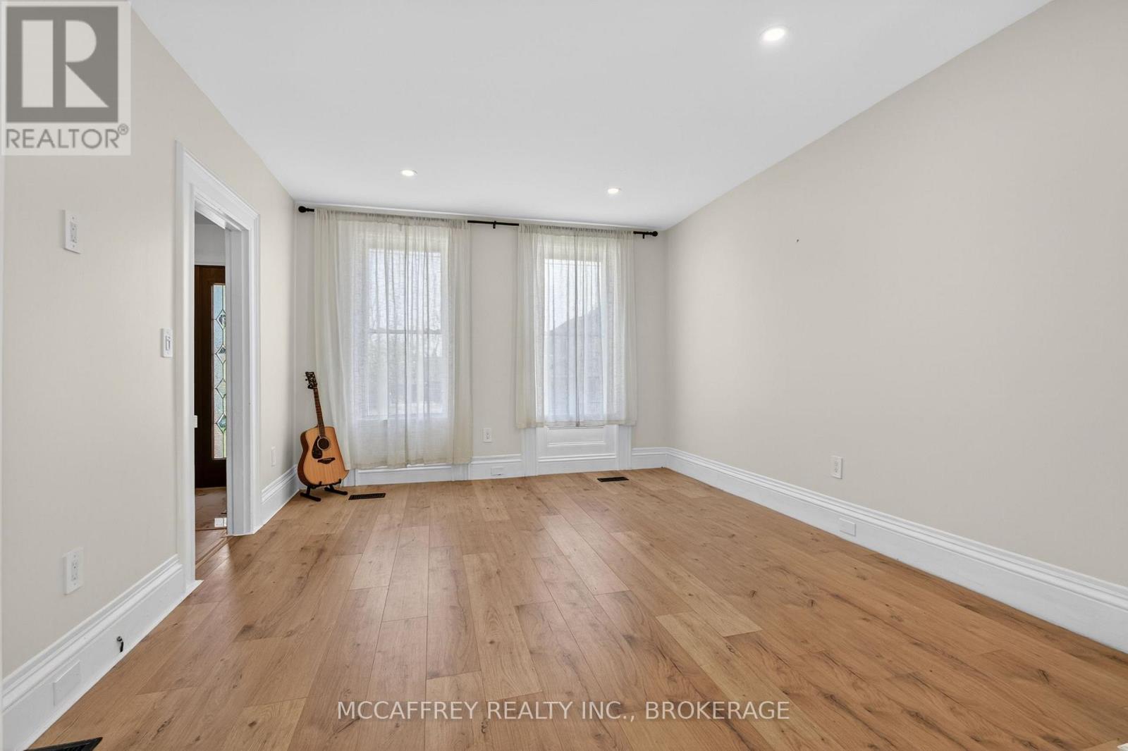 55 BRIDGE STREET W - Image 8