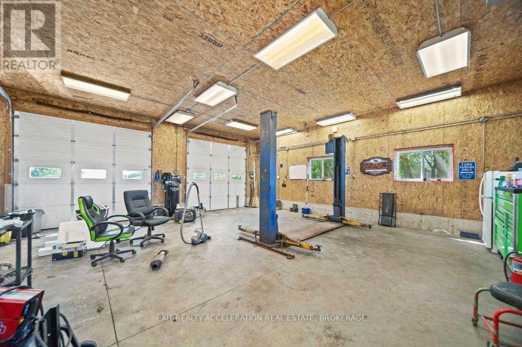 2713 BIG CREEK ROAD - 38