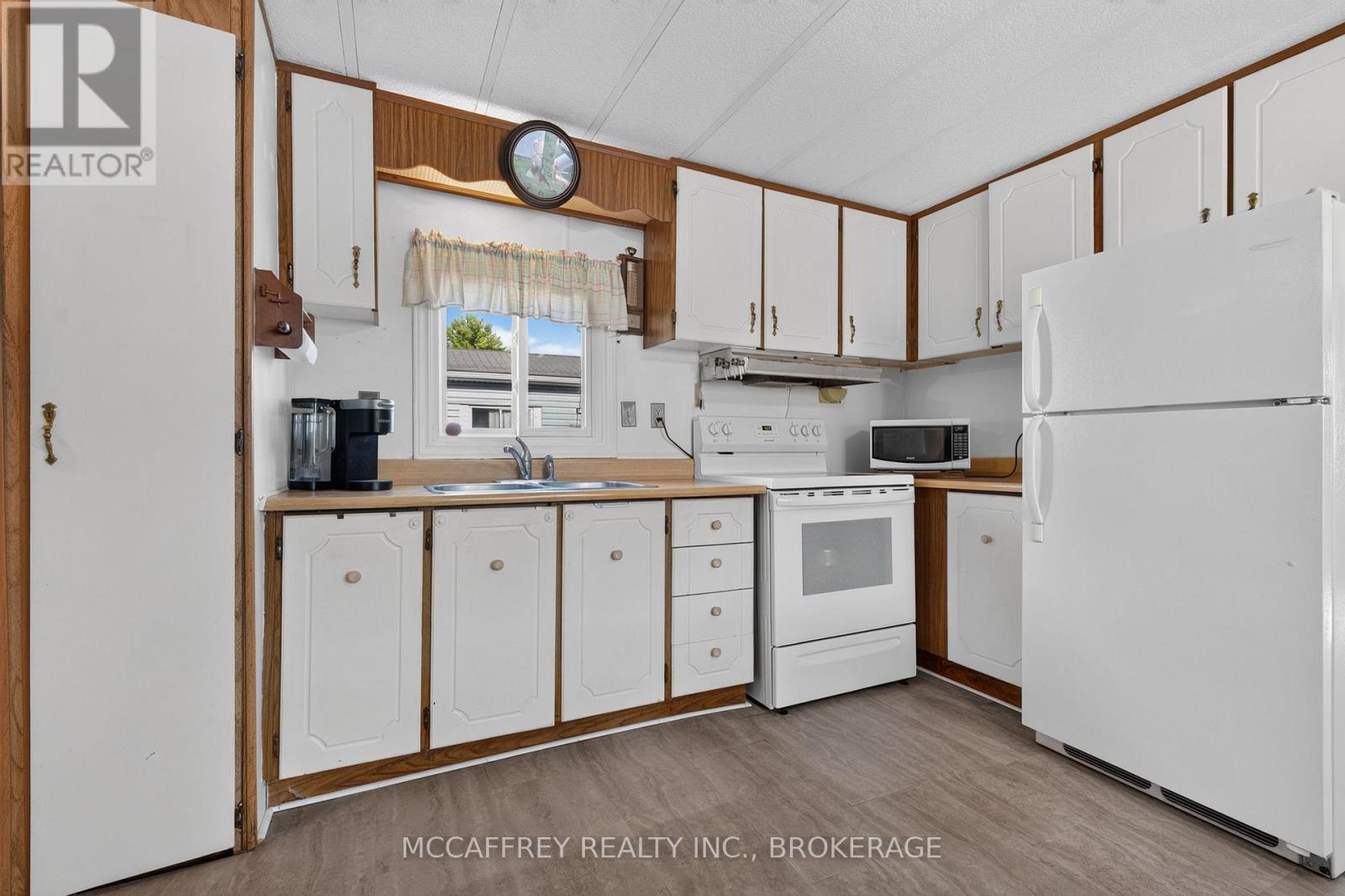 6 CEDAR STREET - Image 11