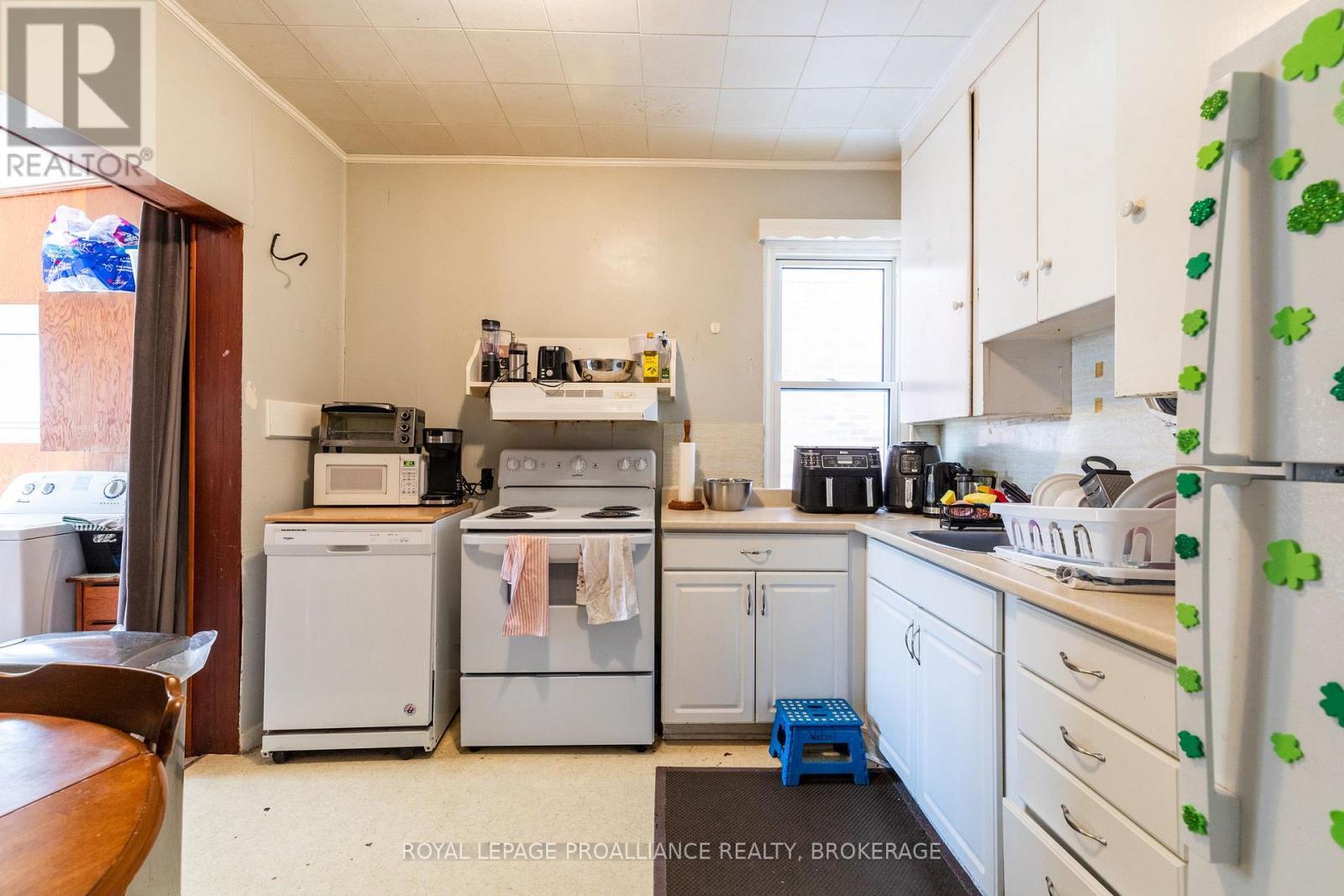 153 MACDONNELL STREET - Image 4