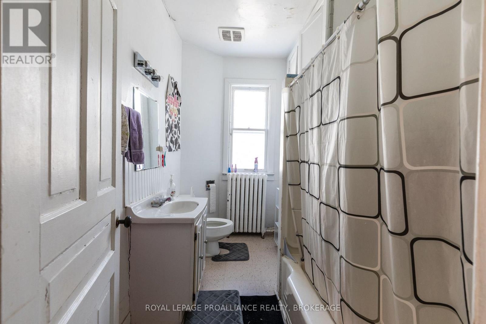 153 MACDONNELL STREET - 8