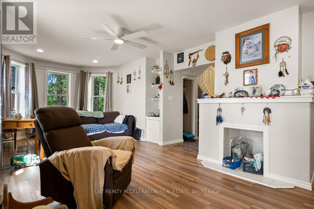 349 STANLEY STREET - 3