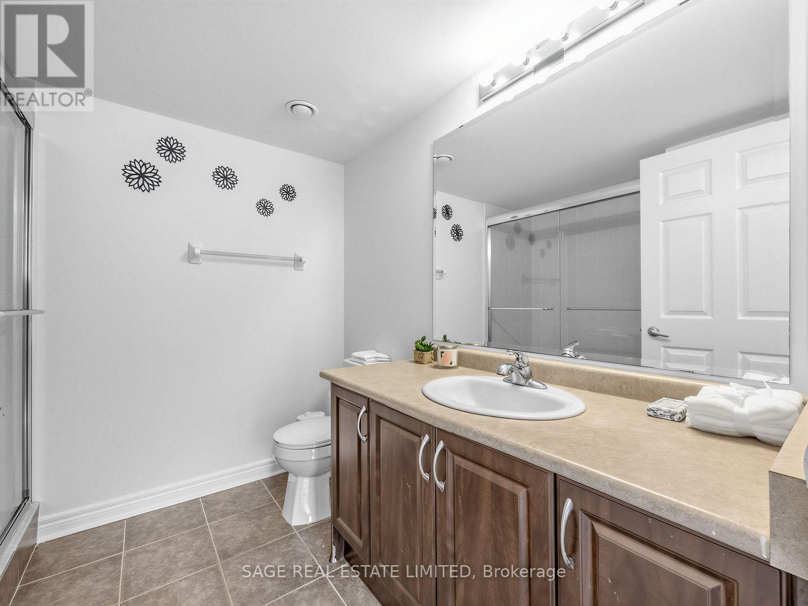 #507 60 FAIRFAX CRESCENT - Image 17