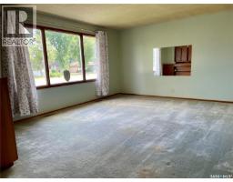 4pc Bathroom - 206 Mcintosh Street N, Regina, SK S4R4Z9 Photo 7