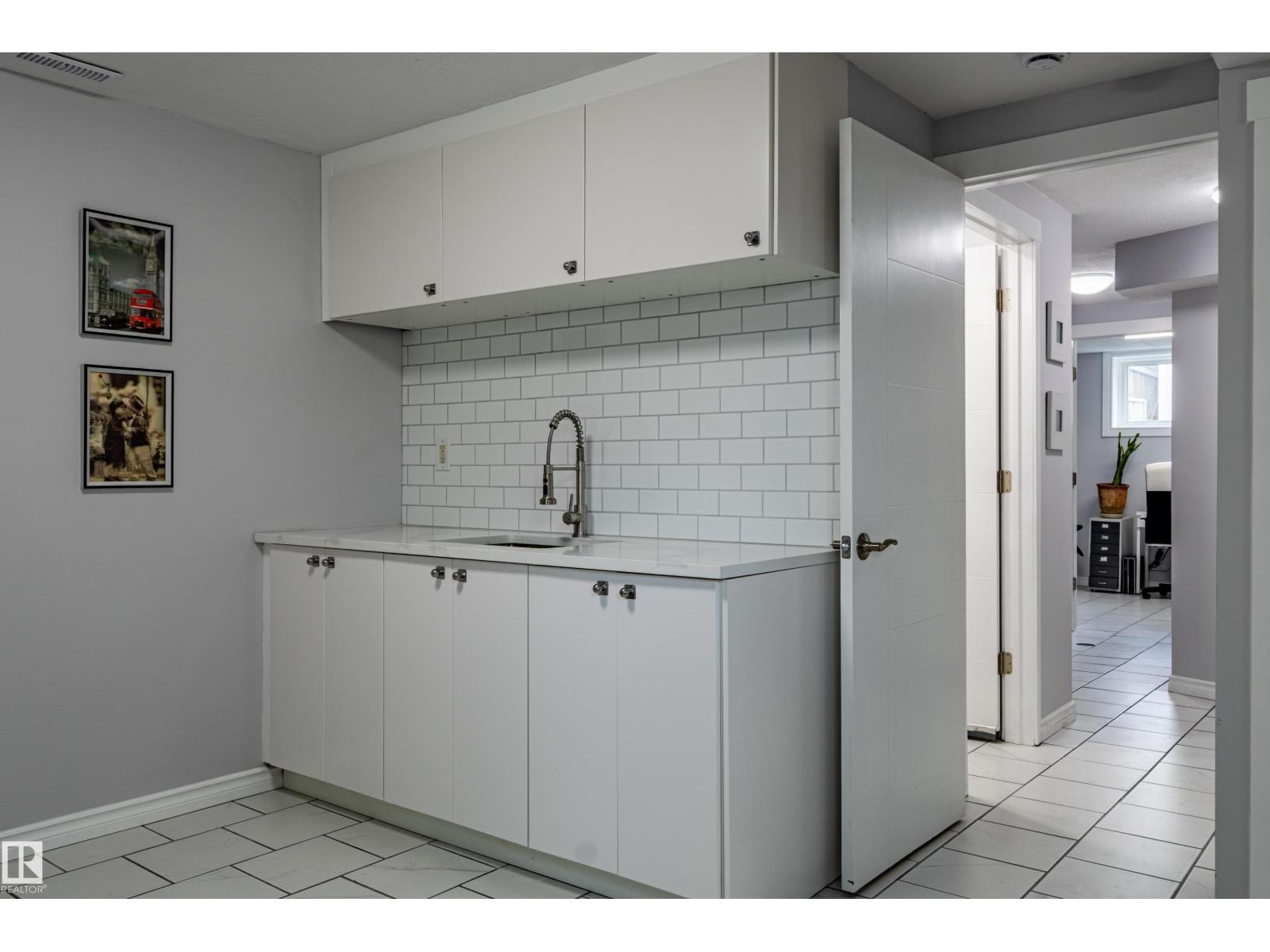 7408 180 Street NW - 26