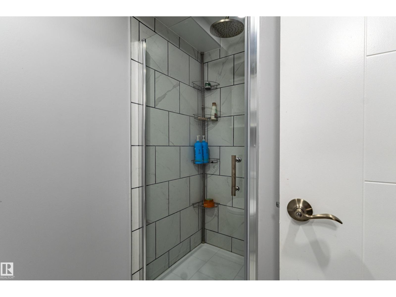 7408 180 Street NW - 31