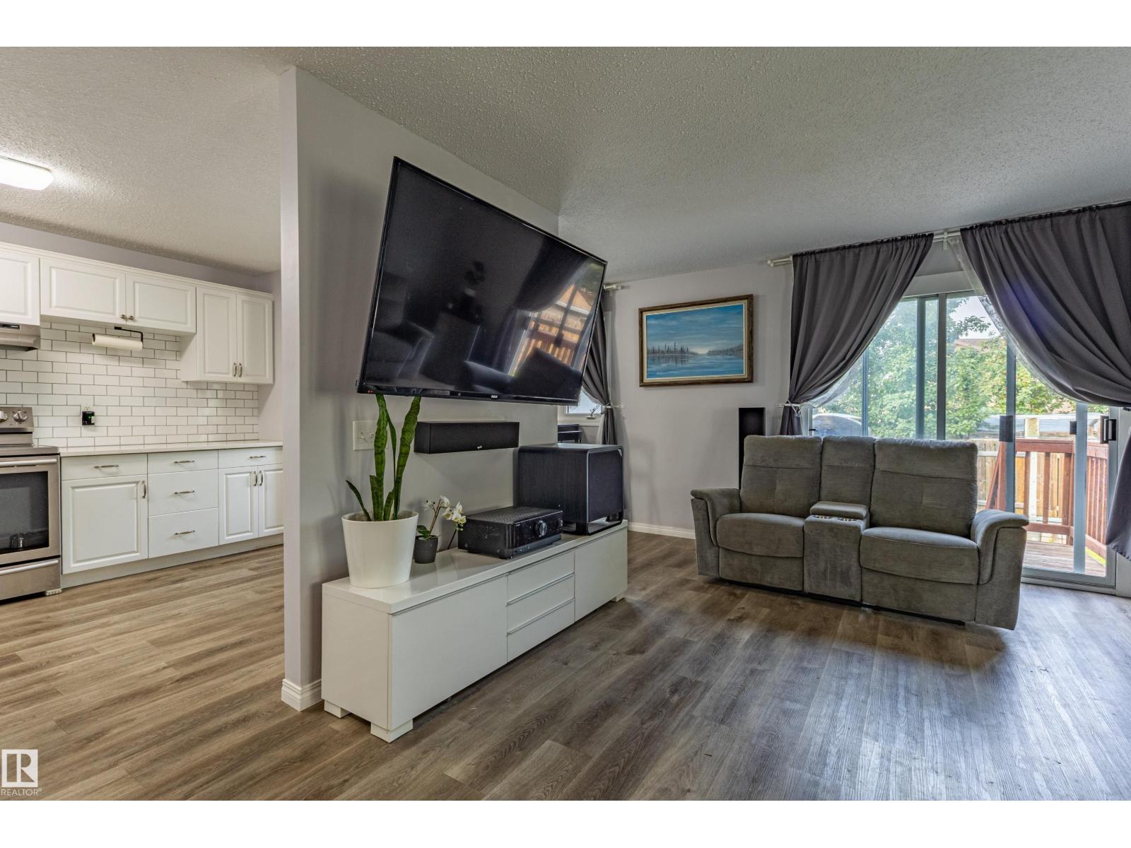 7408 180 Street NW - 5