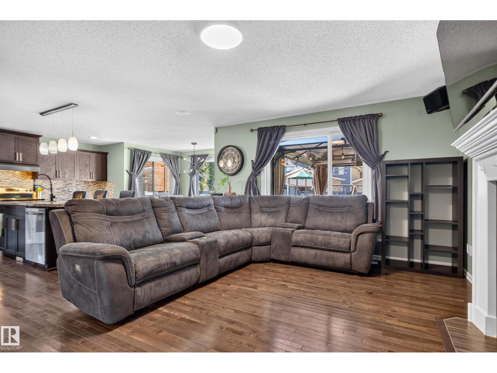 1332 72 ST SW - 12