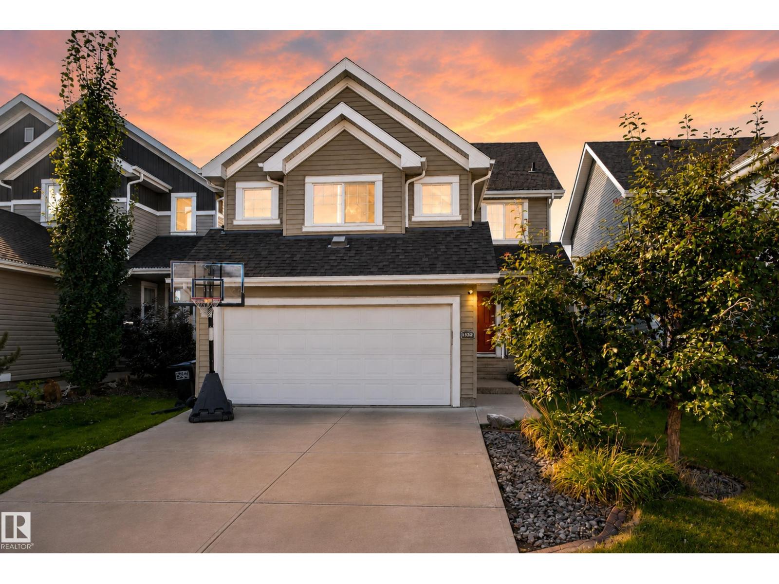 1332 72 ST SW - 2