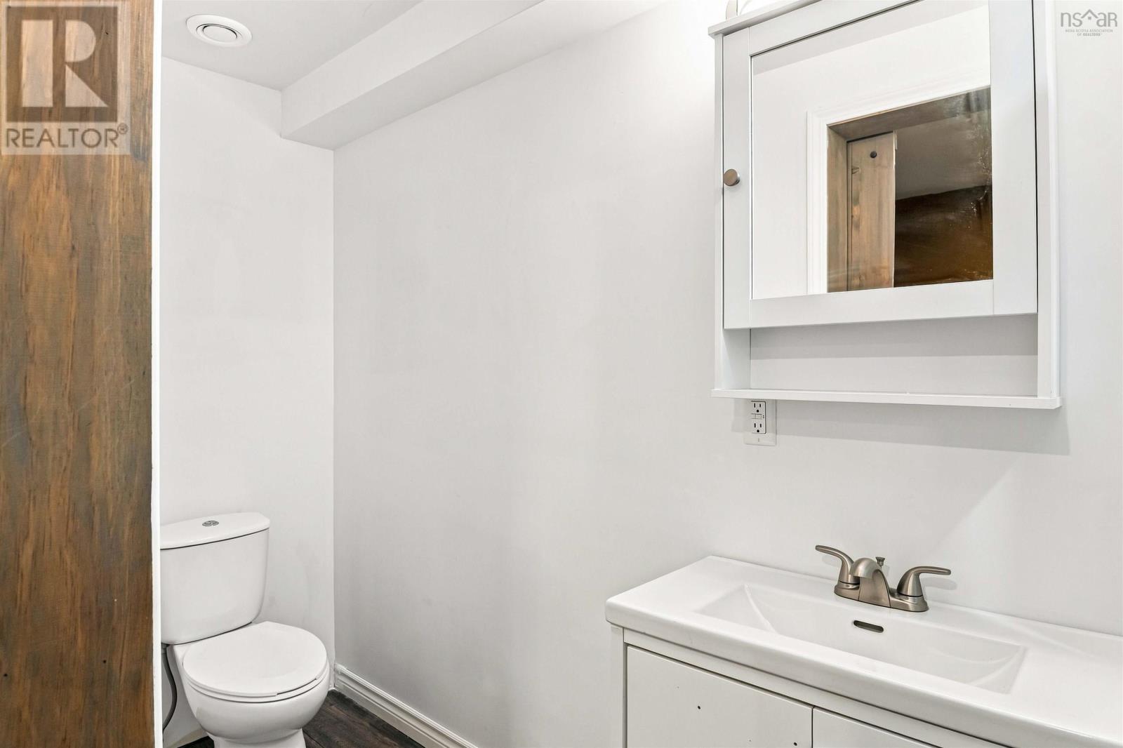 Property 38 of 50 of 65 Prince William Street