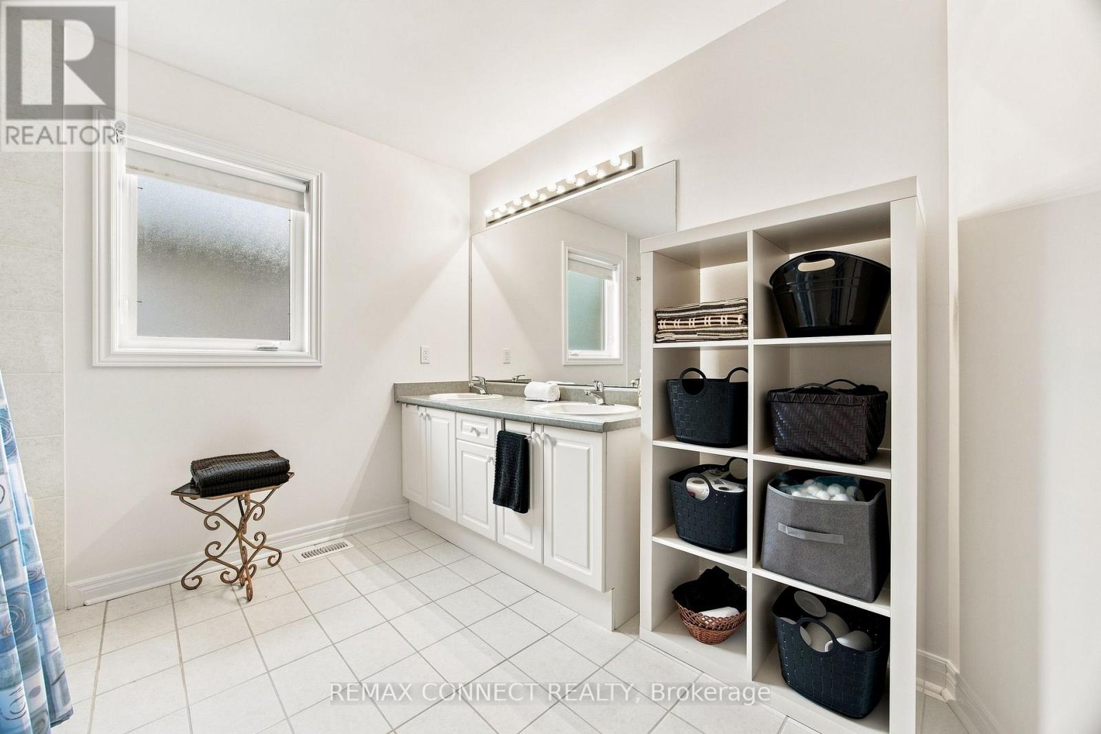 151 BENTOAK CRESCENT - Image 38