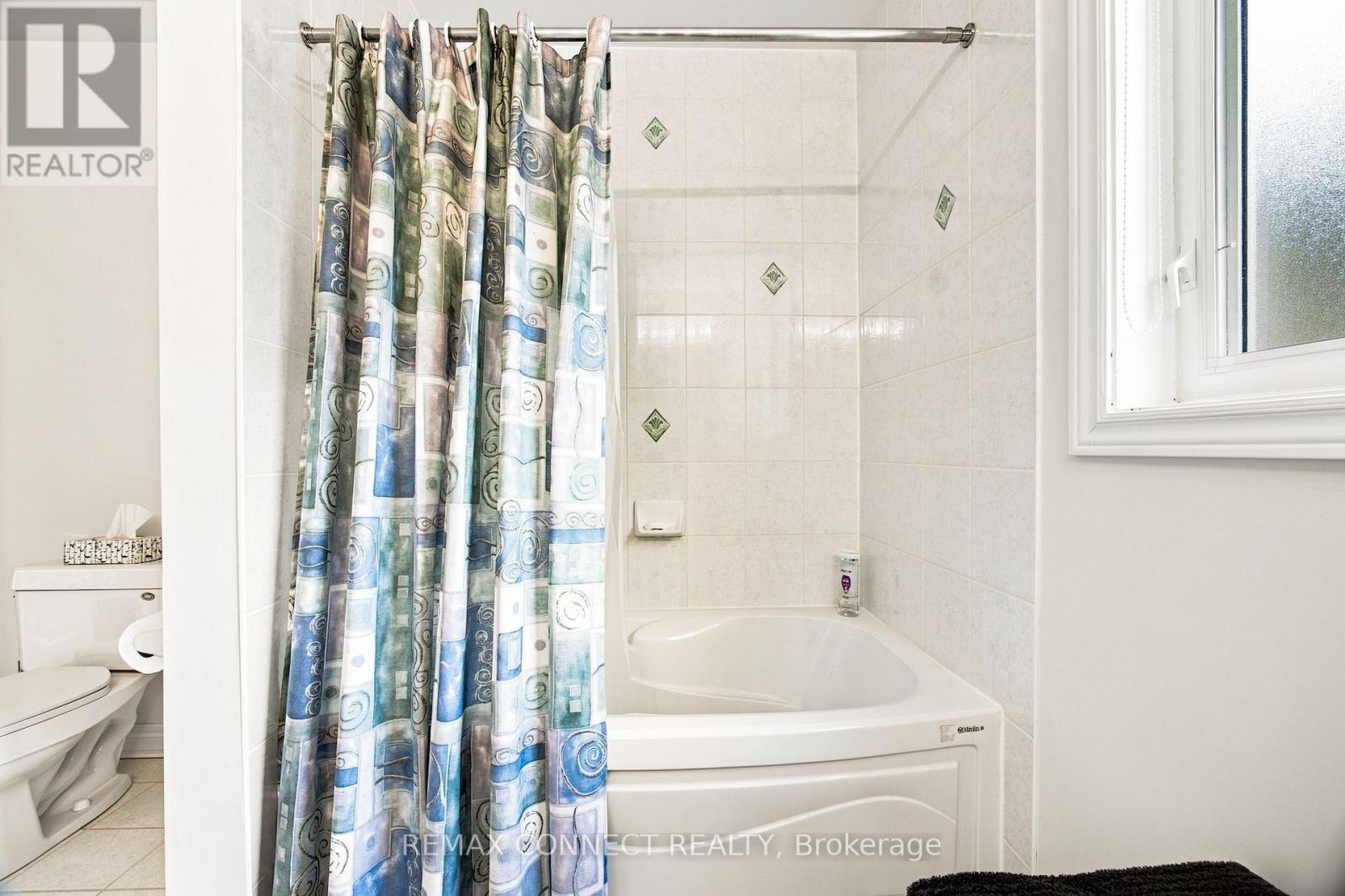 151 BENTOAK CRESCENT - Image 40