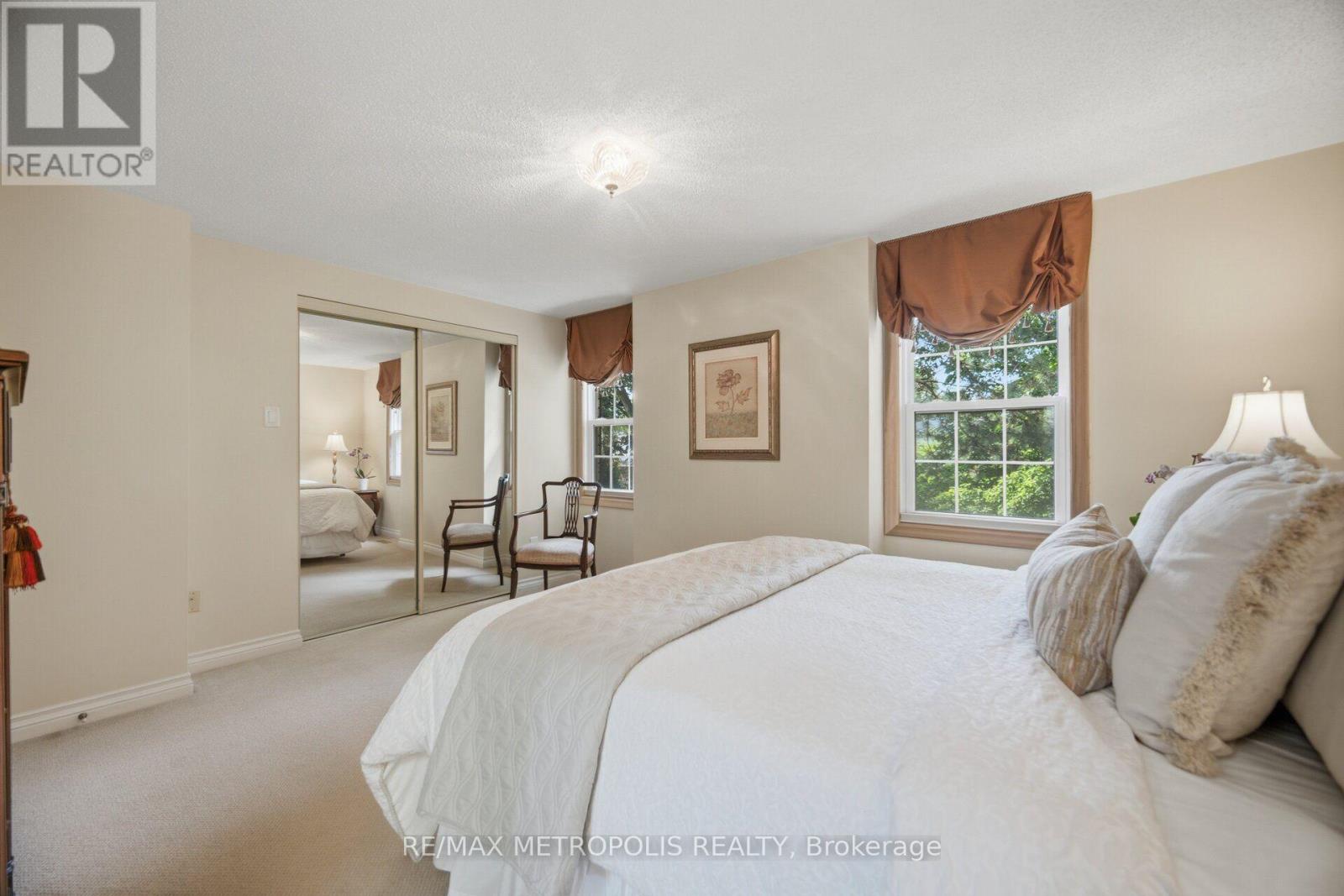 #8 2390 WOODWARD AVENUE - 15
