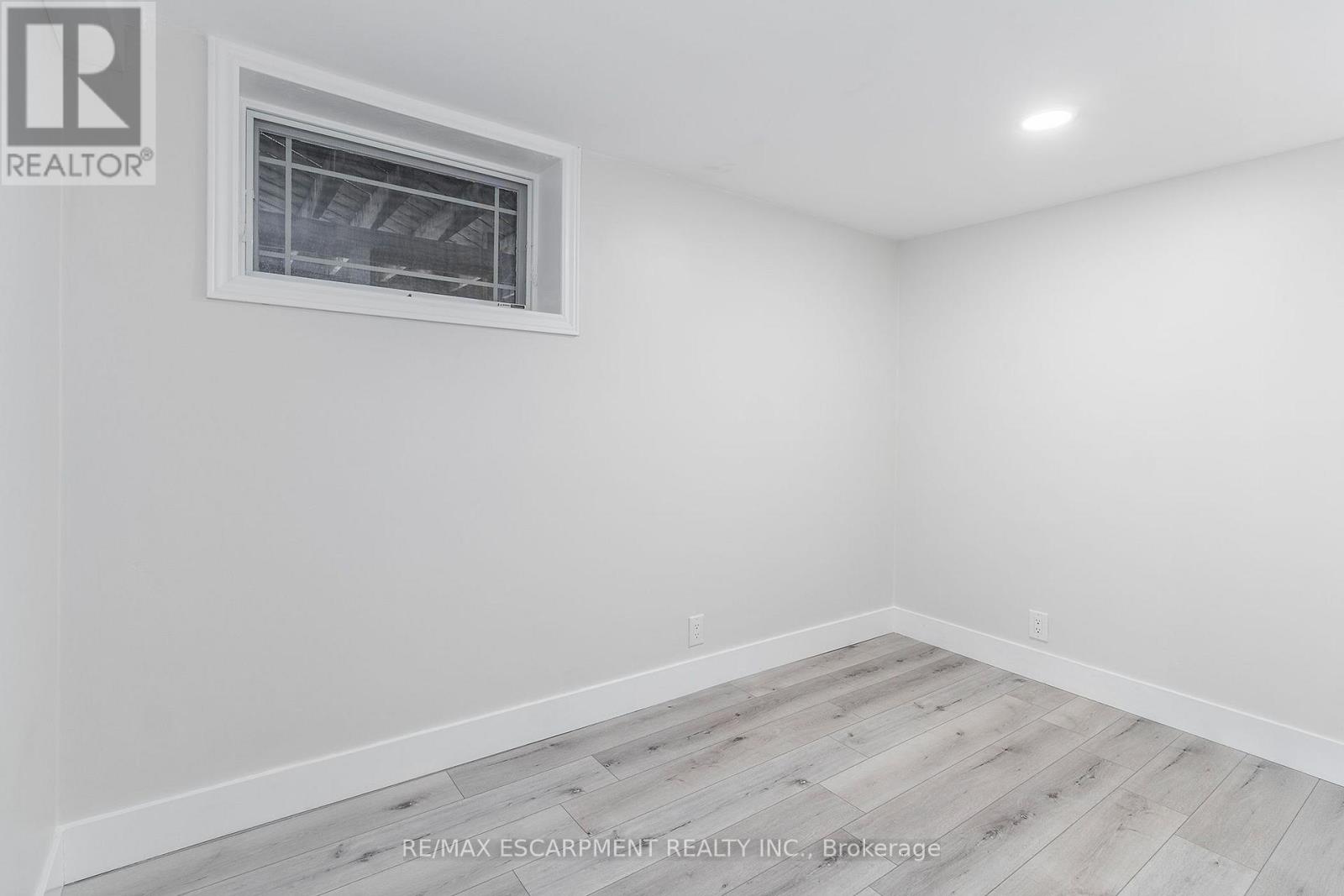 98 DUNCOMBE DRIVE - Image 24