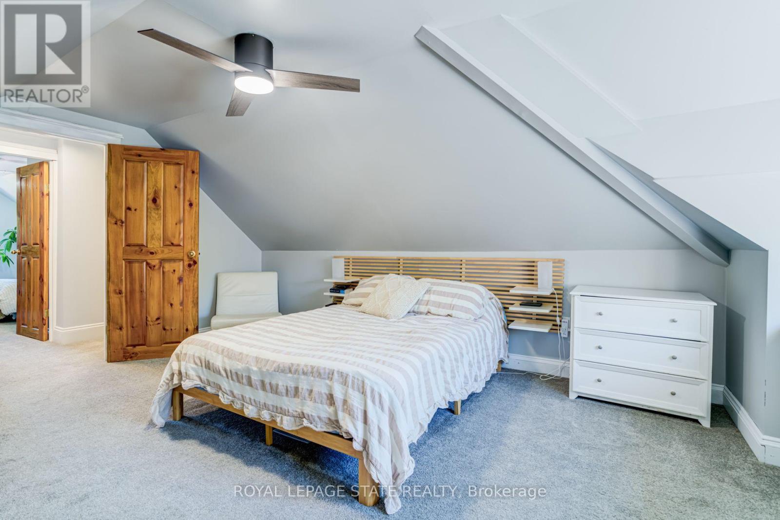 175 ROSSLYN AVENUE S - 28