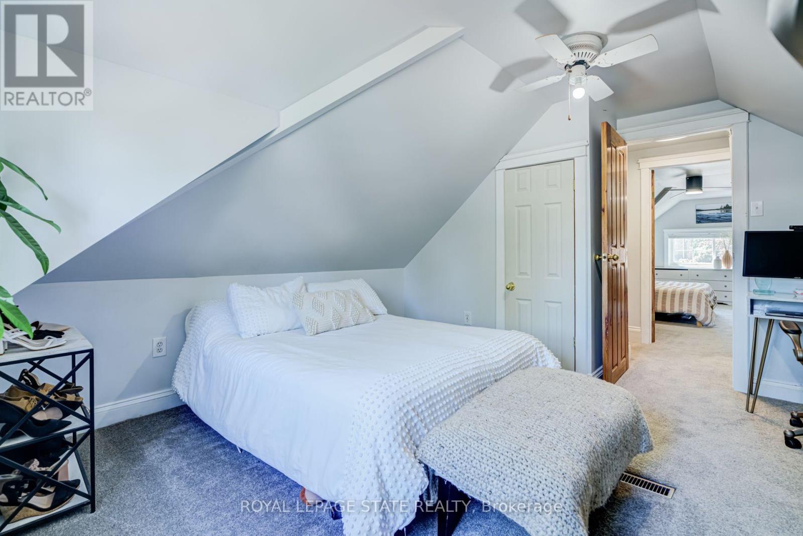 175 ROSSLYN AVENUE S - Image 32