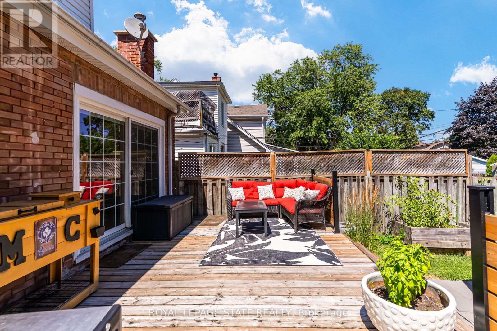 175 ROSSLYN AVENUE S - Image 34