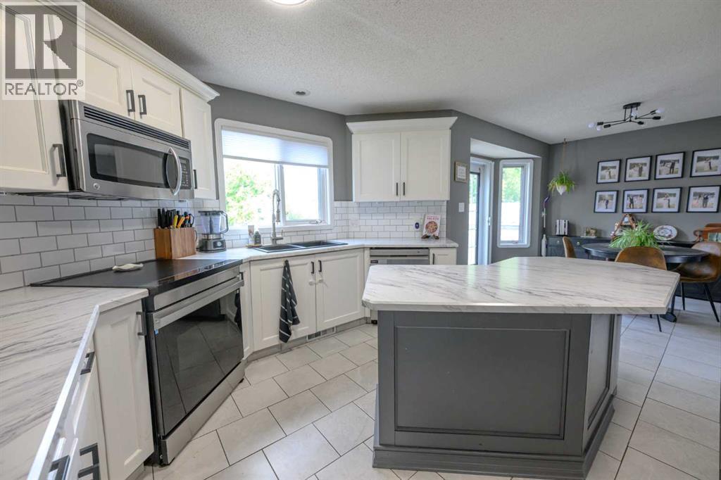 9540 62 Avenue - Image 11