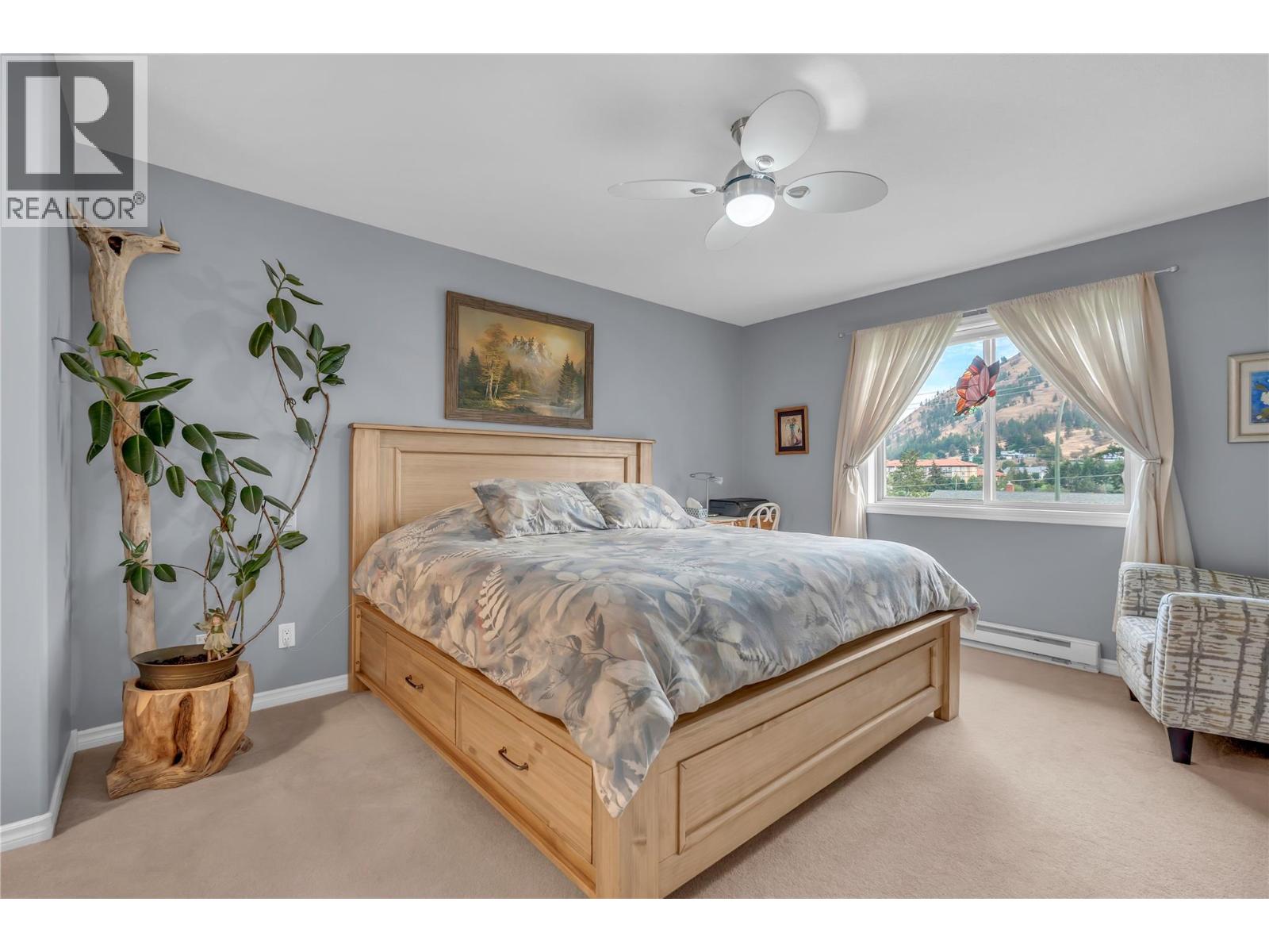 205 8416 Jubilee Road East, Summerland