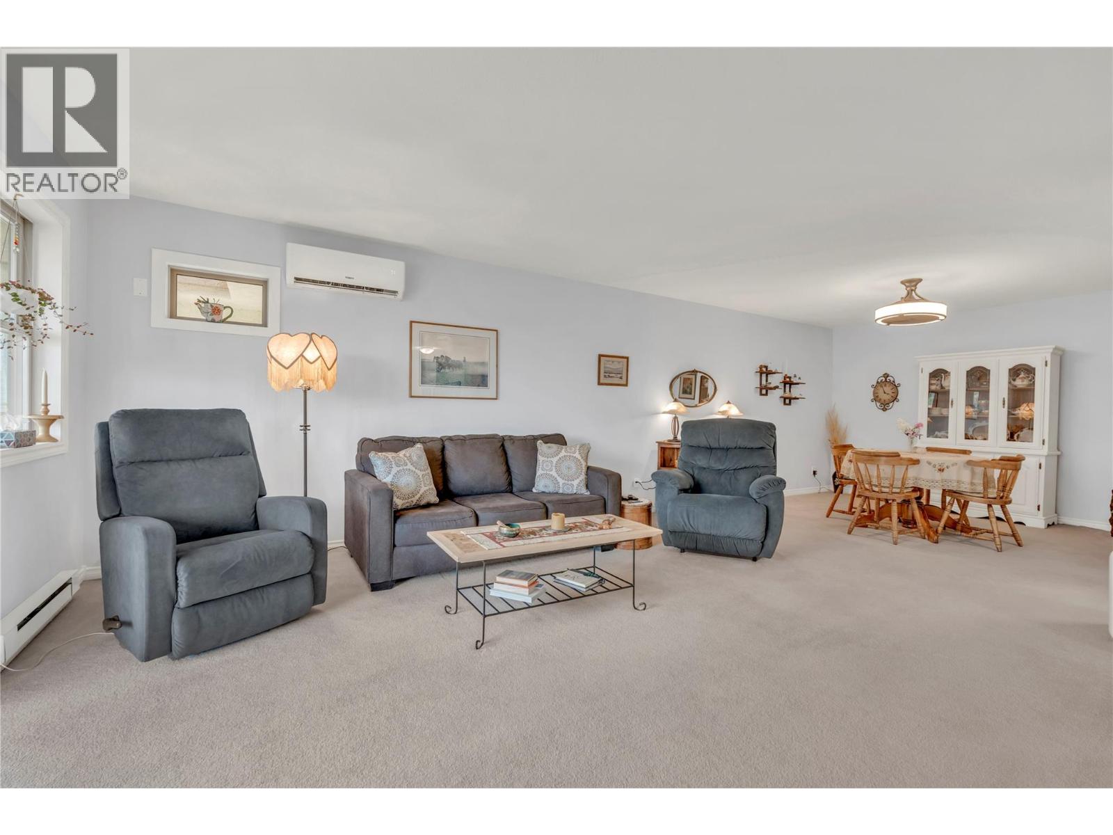 205 8416 Jubilee Road East, Summerland