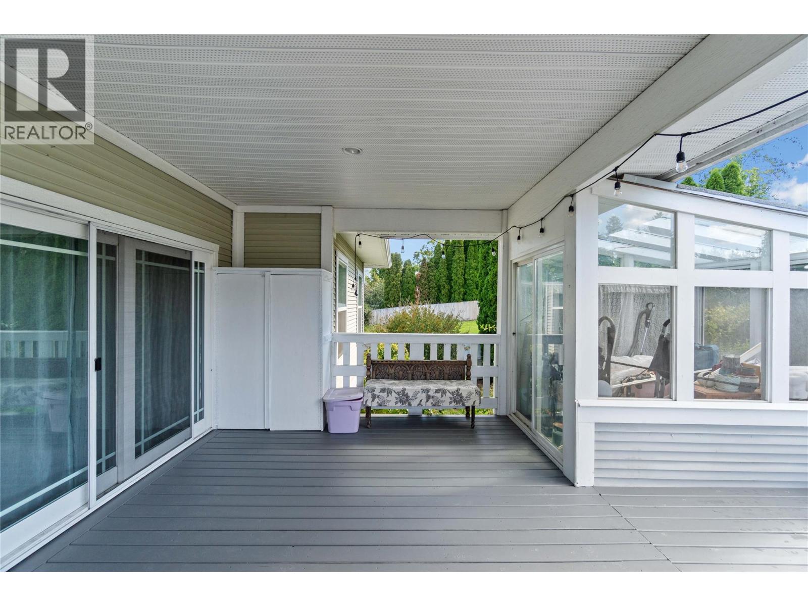 2860 15 Avenue NE - 24