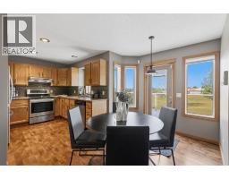 Den - 473 Hawkford Way Nw, Calgary, AB T3G3J6 Photo 13