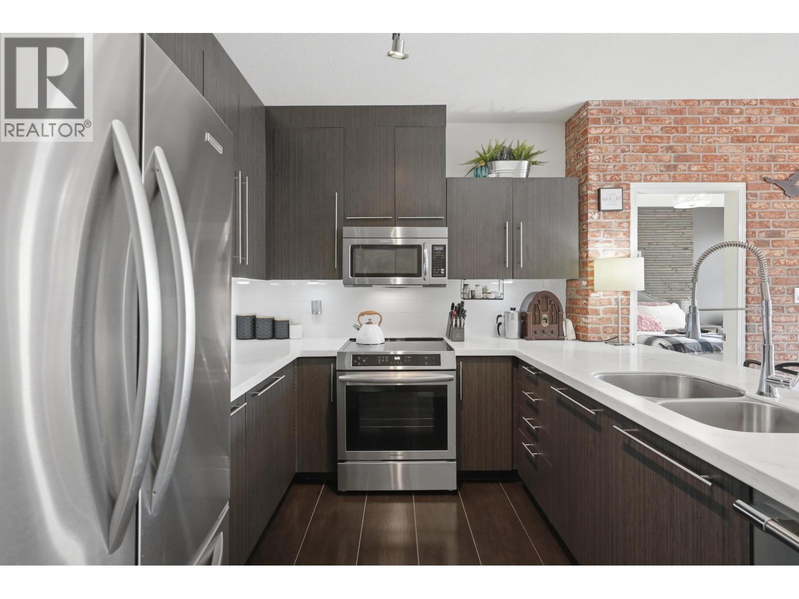 #317 83 STAR Crescent, New Westminster, British Columbia, V3M6X8, New Westminster, British Columbia — photo 5 of 5