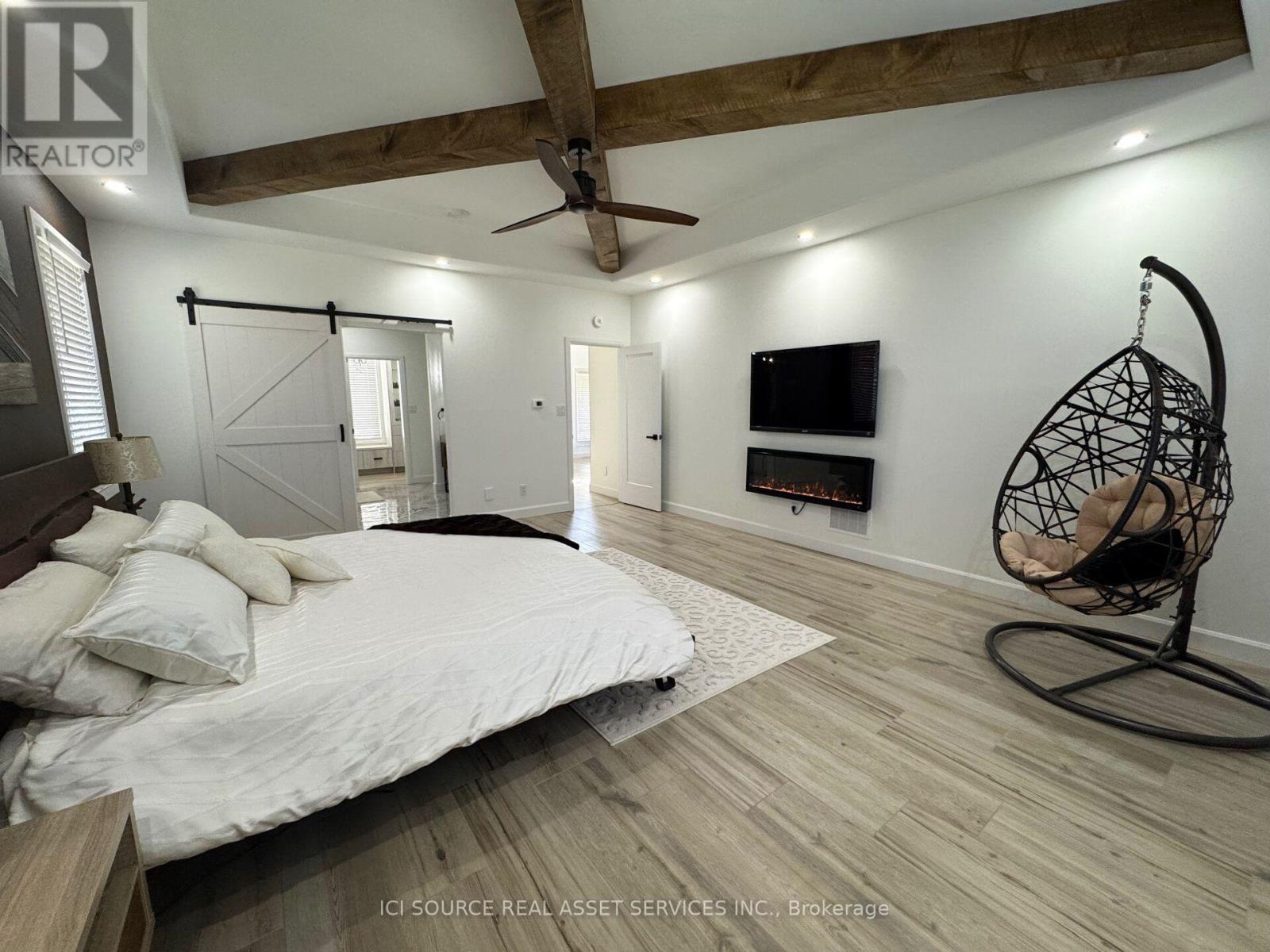 18 SWAN LANE - Image 26