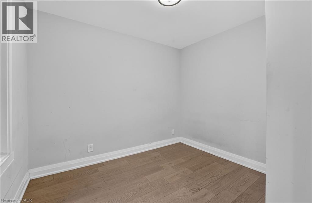 11 CRAIGMILLER Avenue - 16