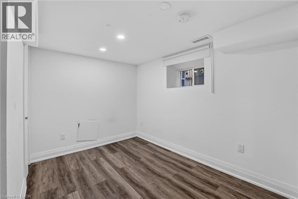 11 CRAIGMILLER Avenue - 28