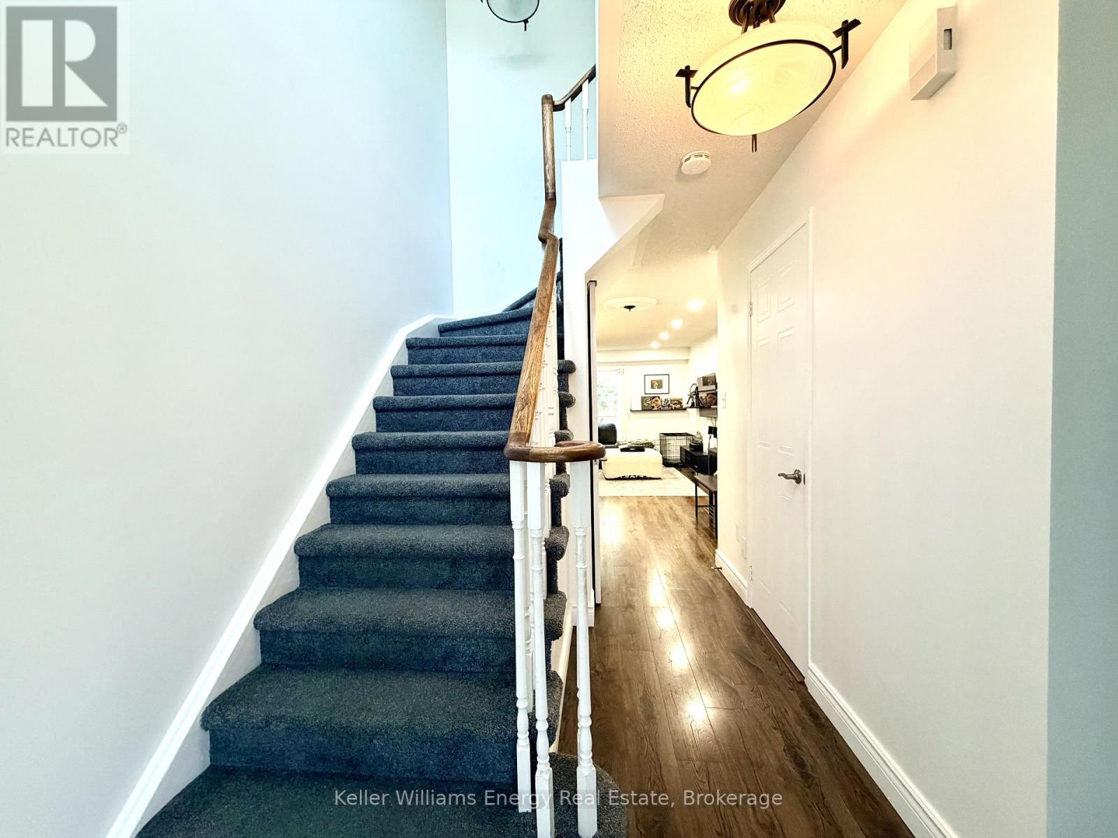 32 Trewin Lane, Clarington (Bowmanville), Ontario, L1C4W9, Clarington (Bowmanville), Ontario — photo 3 of 5