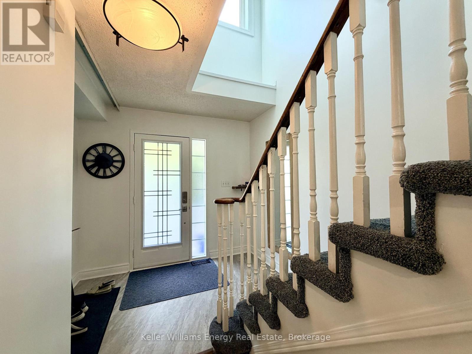 32 Trewin Lane, Clarington (Bowmanville), Ontario, L1C4W9, Clarington (Bowmanville), Ontario — photo 4 of 5