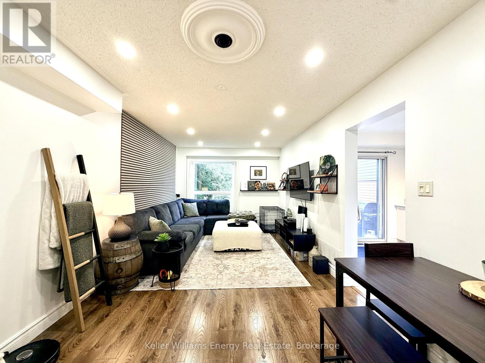 32 Trewin Lane, Clarington (Bowmanville), Ontario, L1C4W9, Clarington (Bowmanville), Ontario — photo 5 of 5
