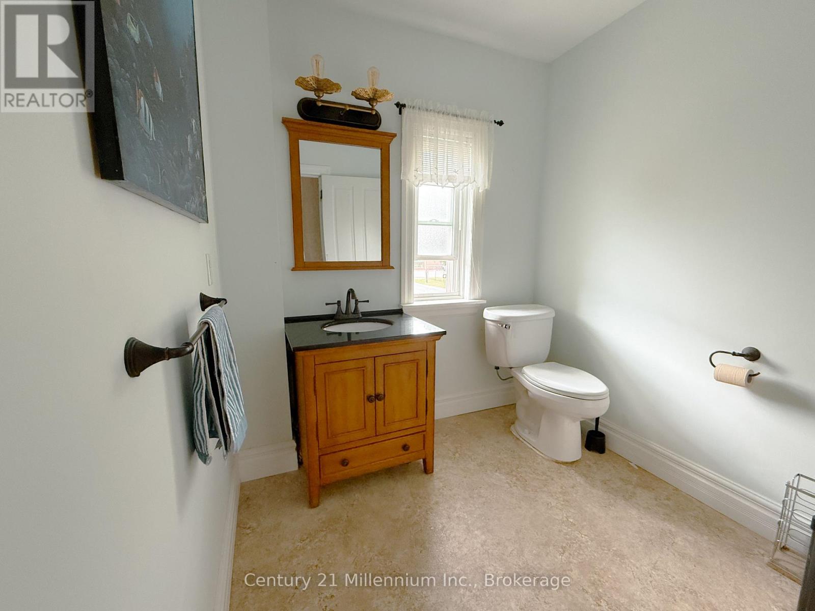 2245 4TH AVENUE W - 18