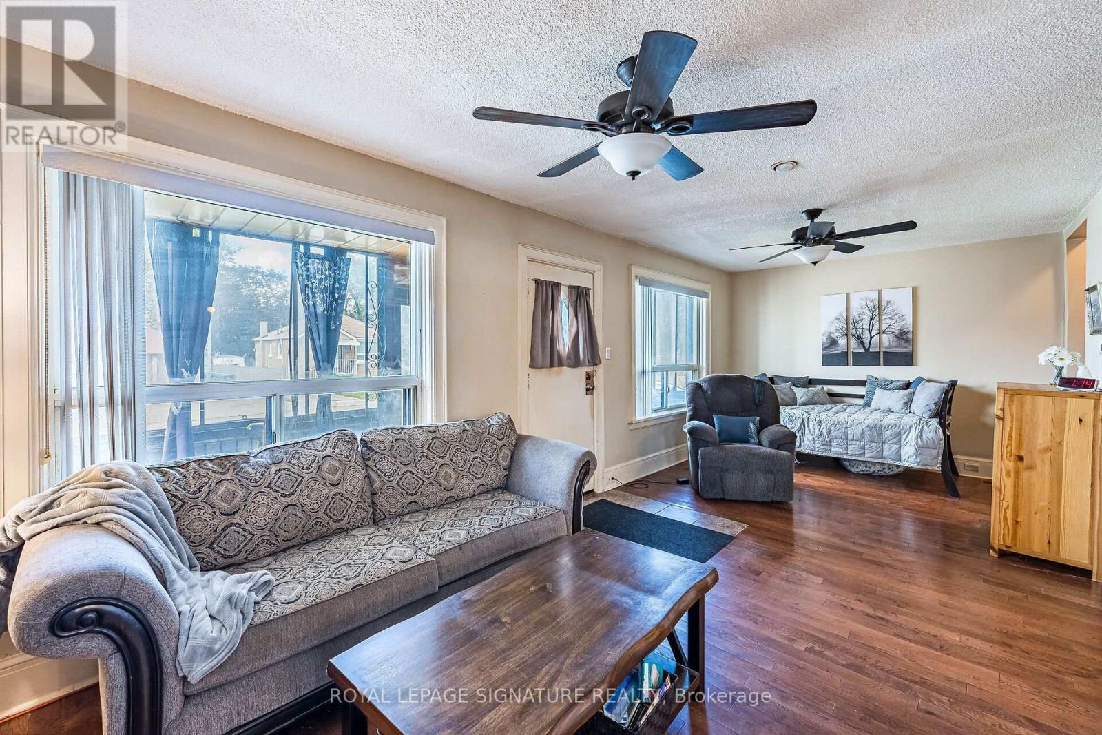 1 DAVIDSON AVENUE - Image 4