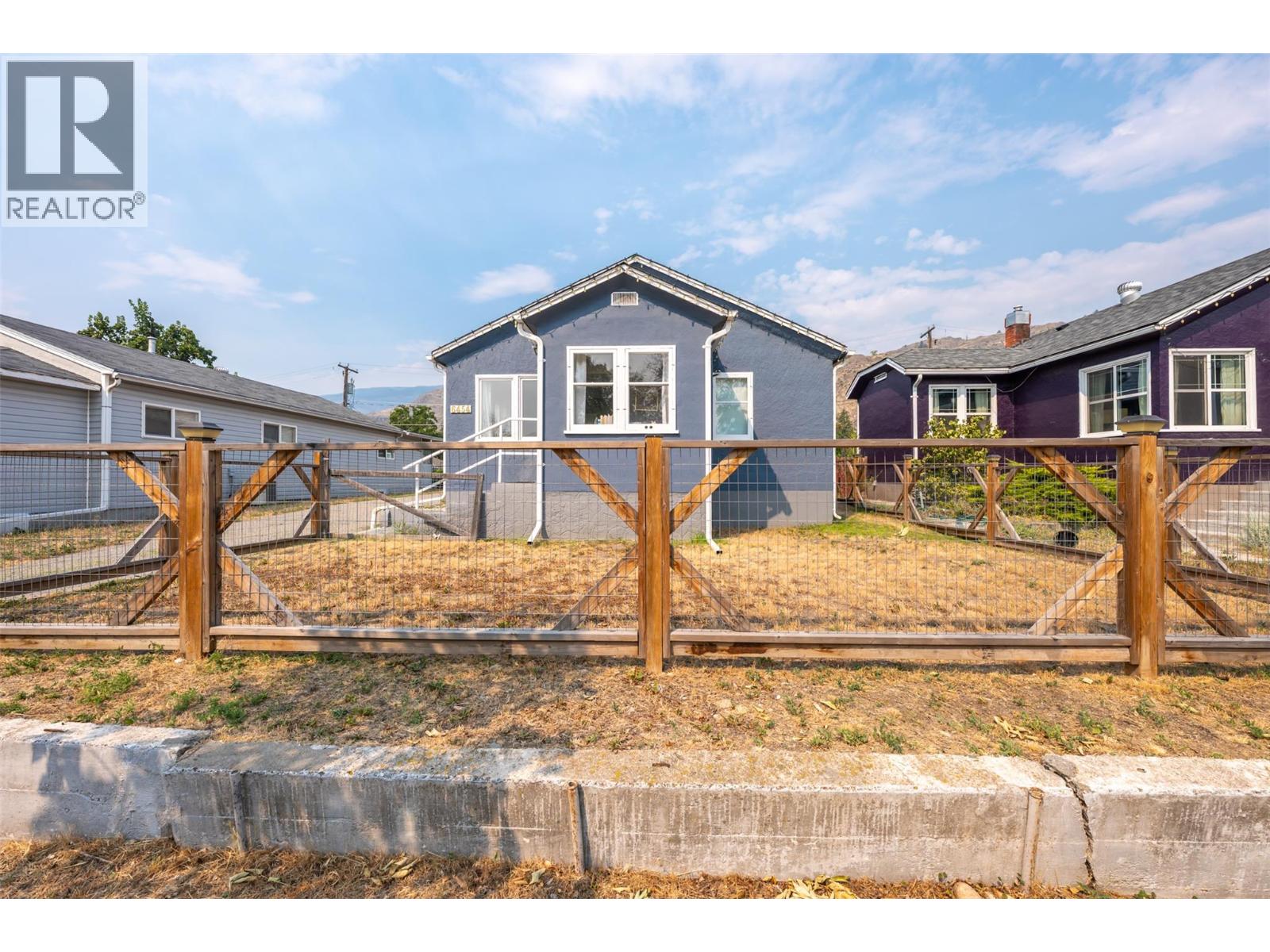 6454 KOOTENAY Street, Oliver