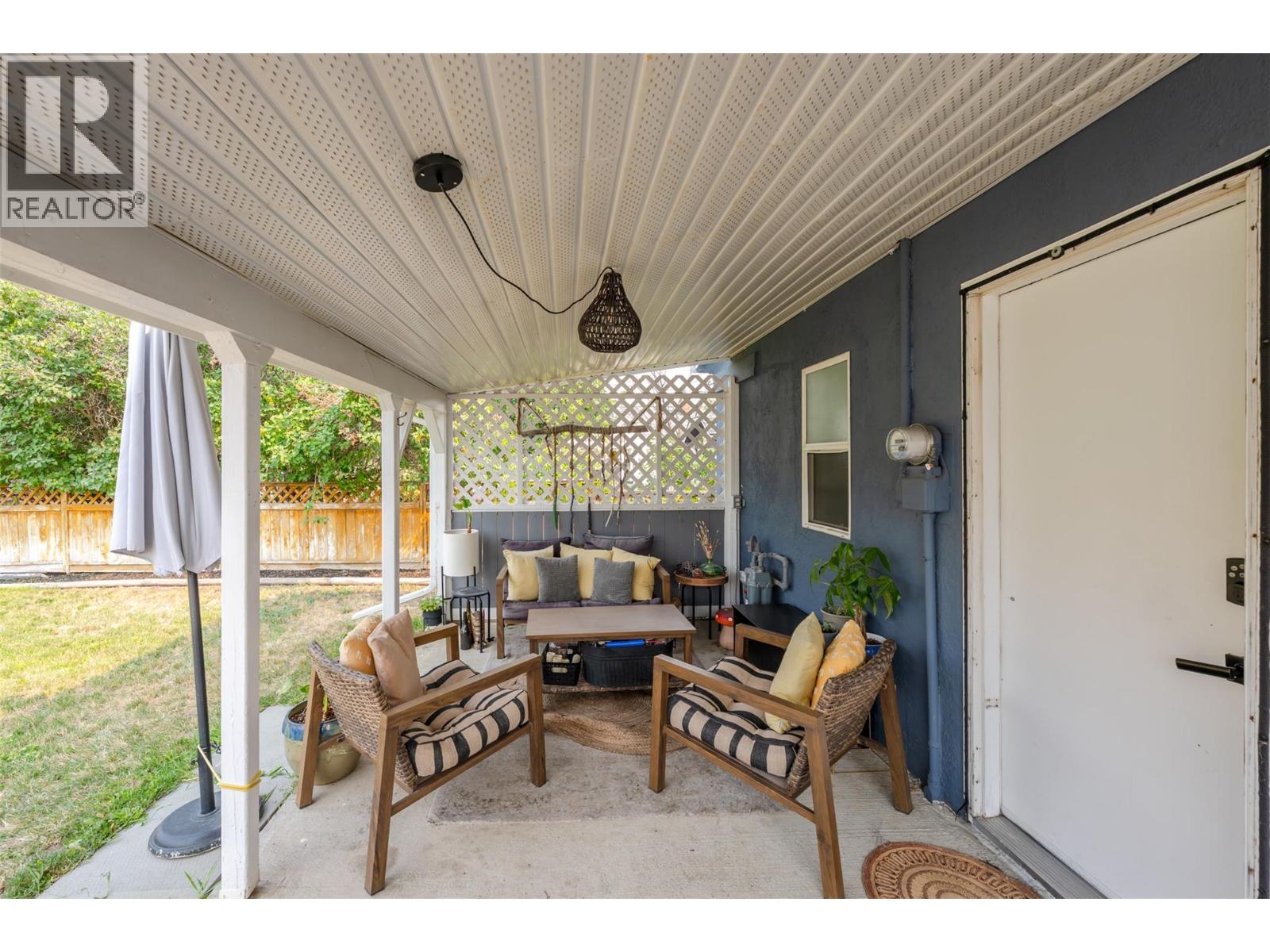 6454 KOOTENAY Street, Oliver