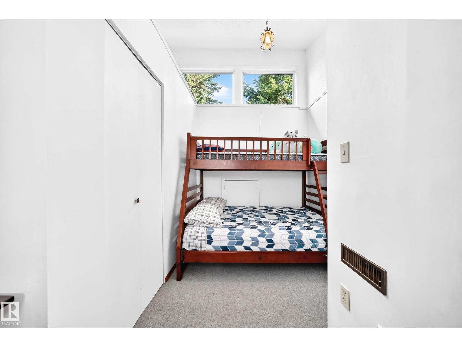 141 5 ST S - Image 44