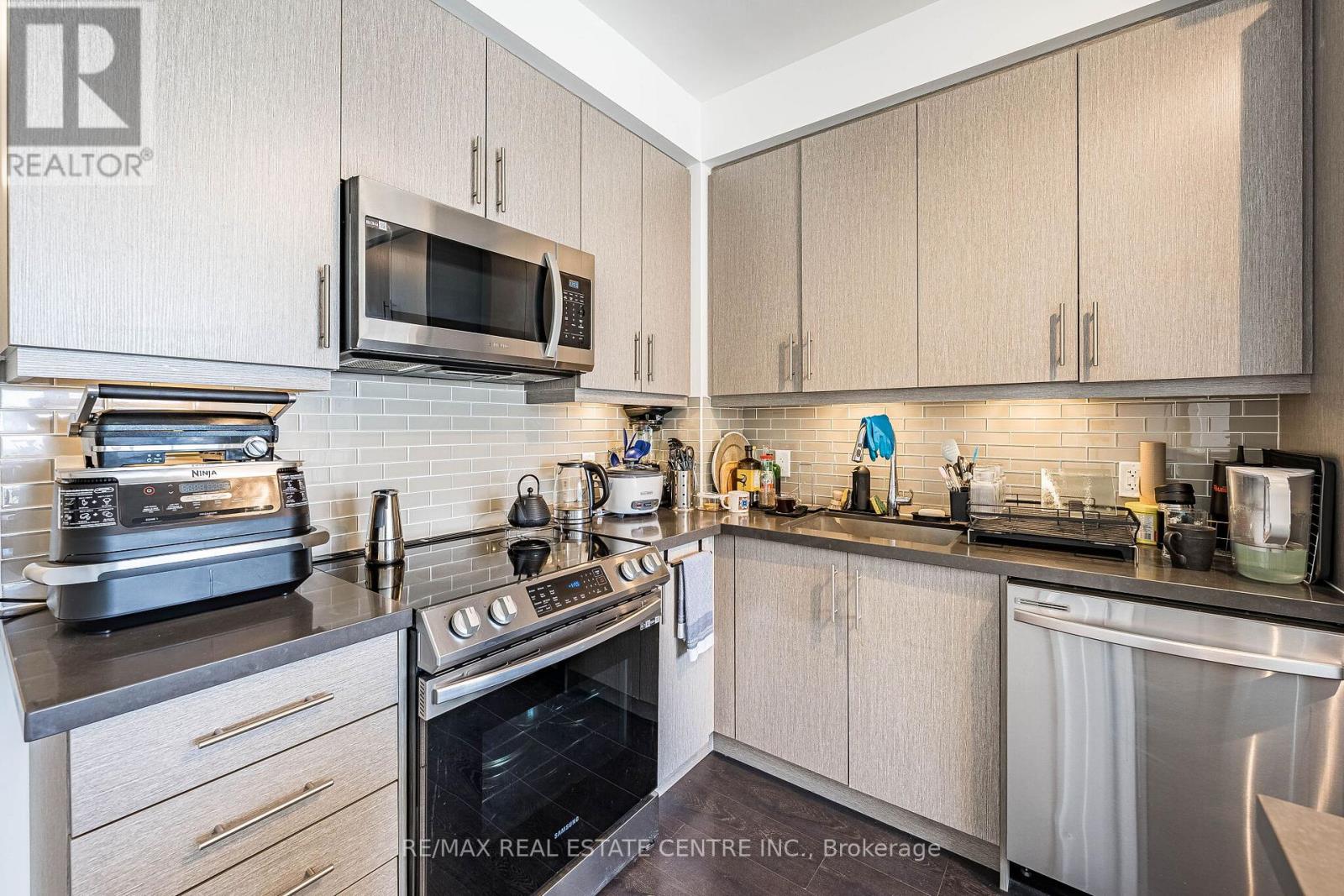 #1909 105 ONEIDA CRESCENT - 8