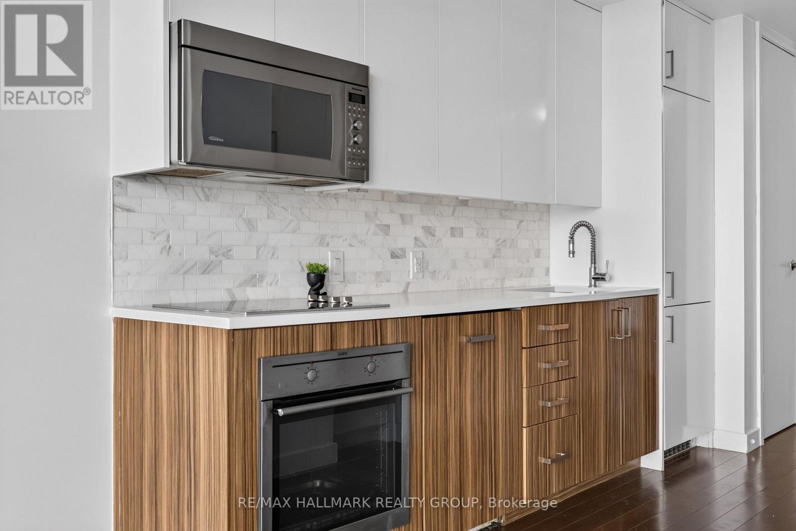 #807 201 PARKDALE AVENUE - Image 19