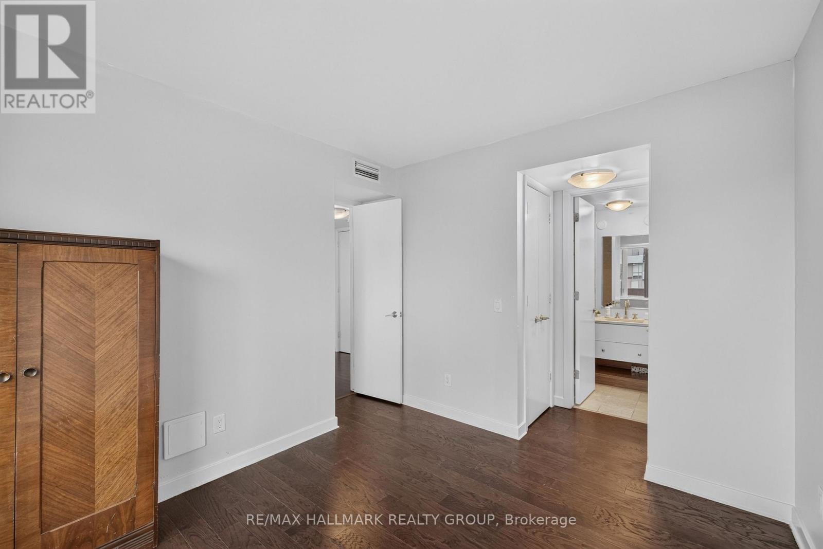 #807 201 PARKDALE AVENUE - Image 24