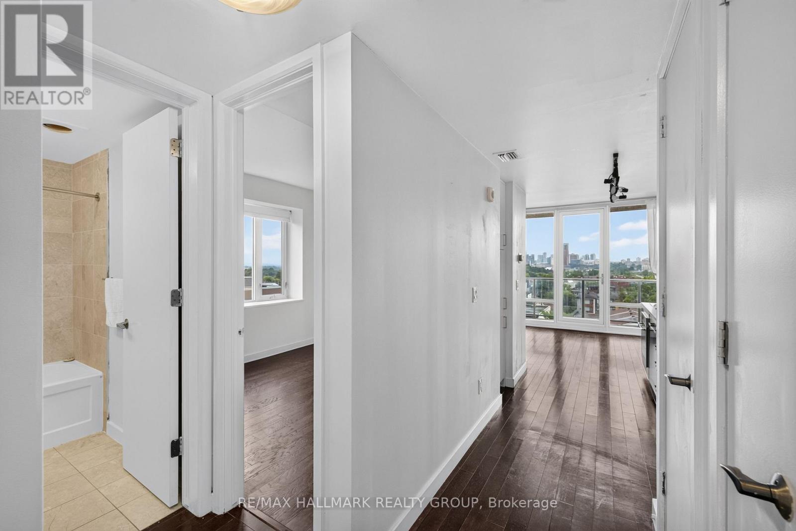 #807 201 PARKDALE AVENUE - Image 6