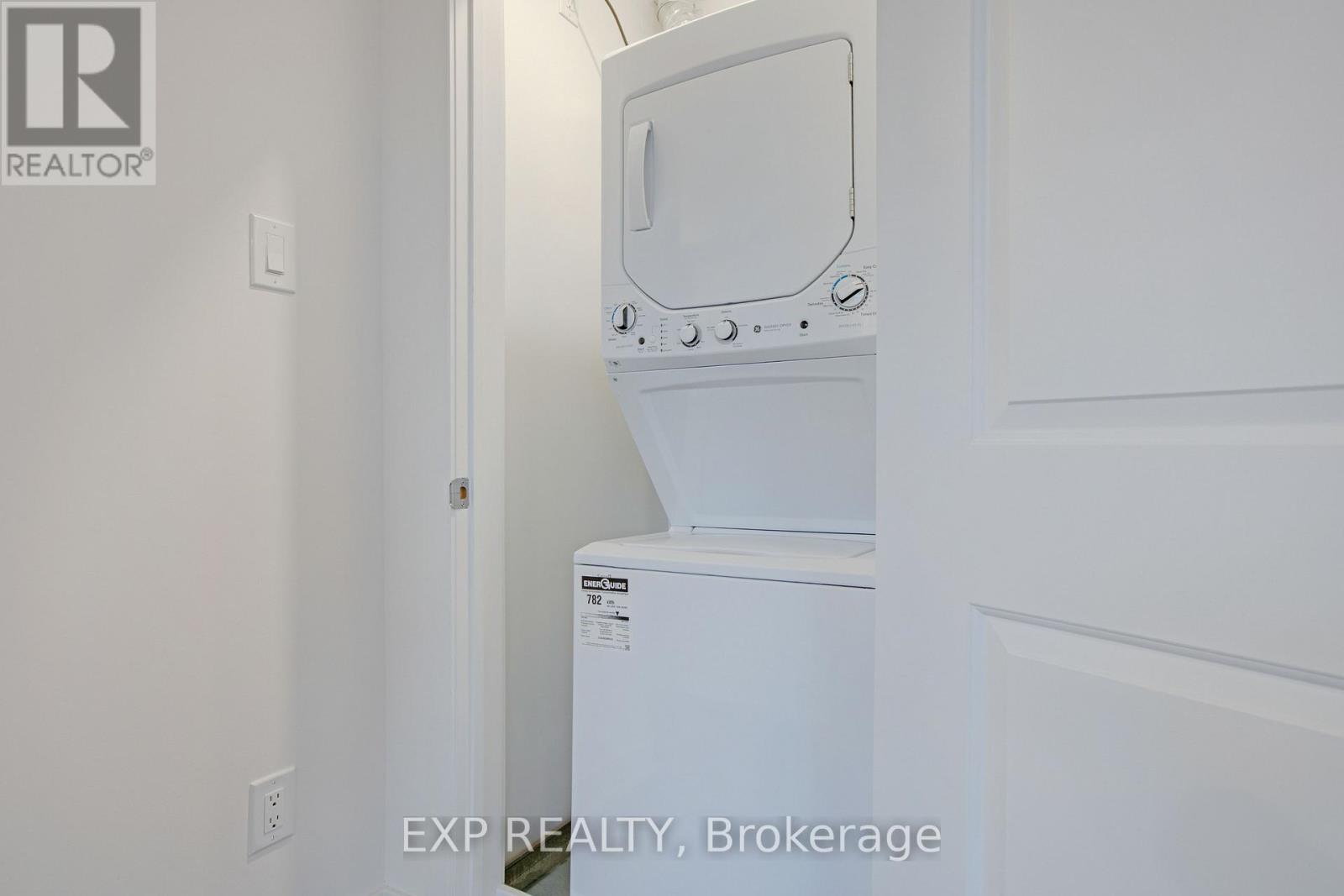 #C 380 ROLLING MEADOW CRESCENT - Image 24