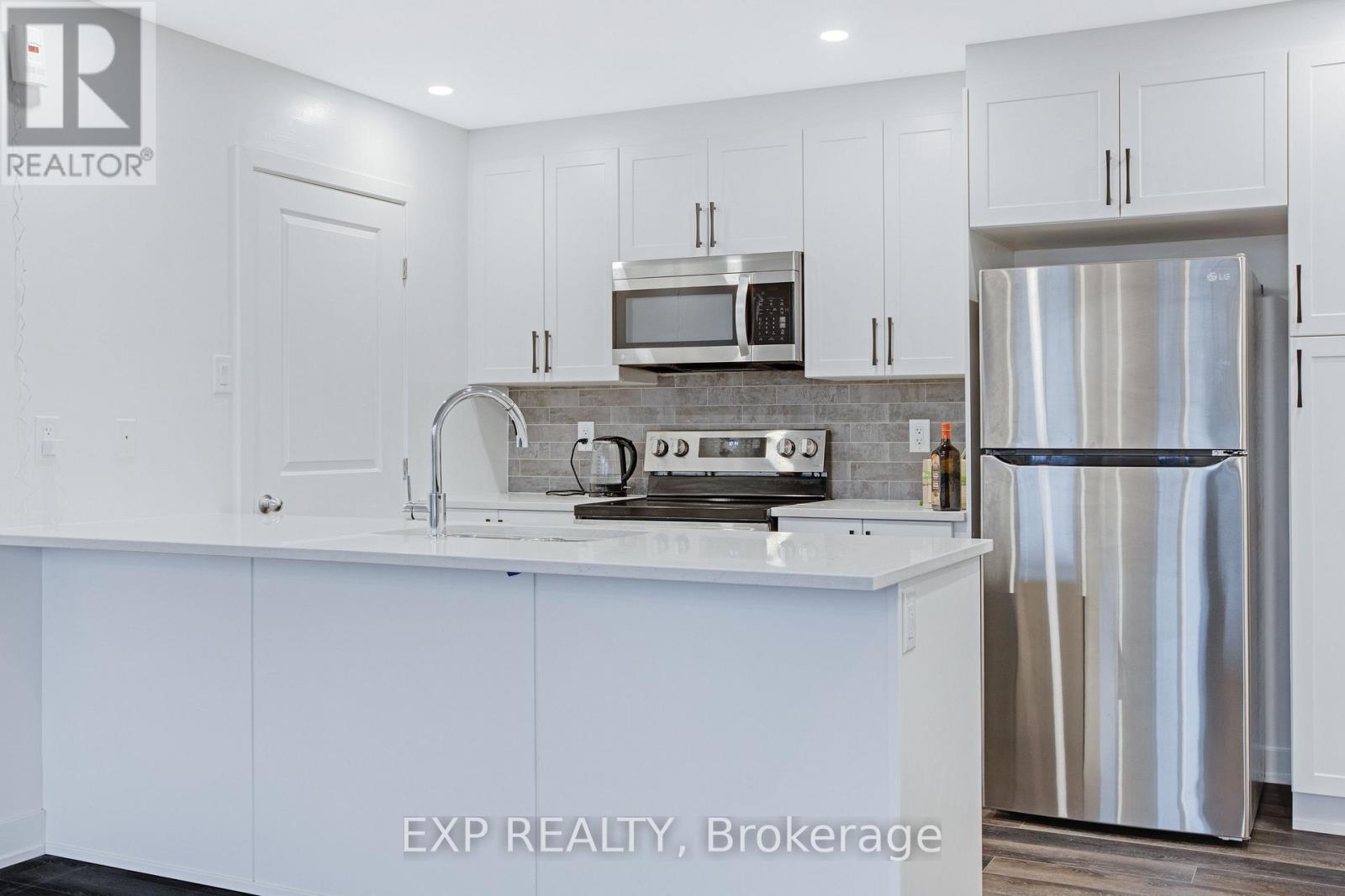#C 380 ROLLING MEADOW CRESCENT - Image 6