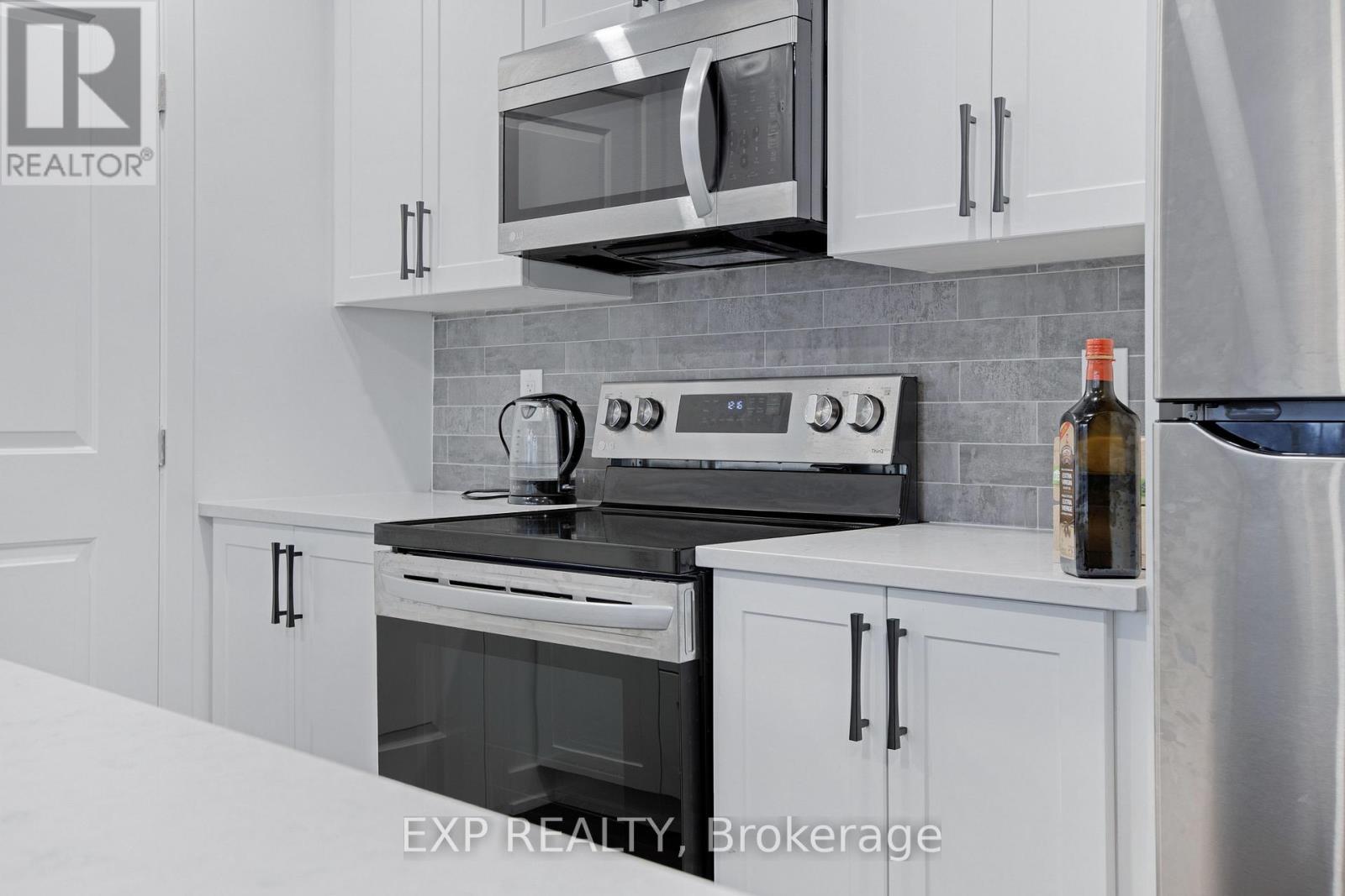 #C 380 ROLLING MEADOW CRESCENT - Image 7