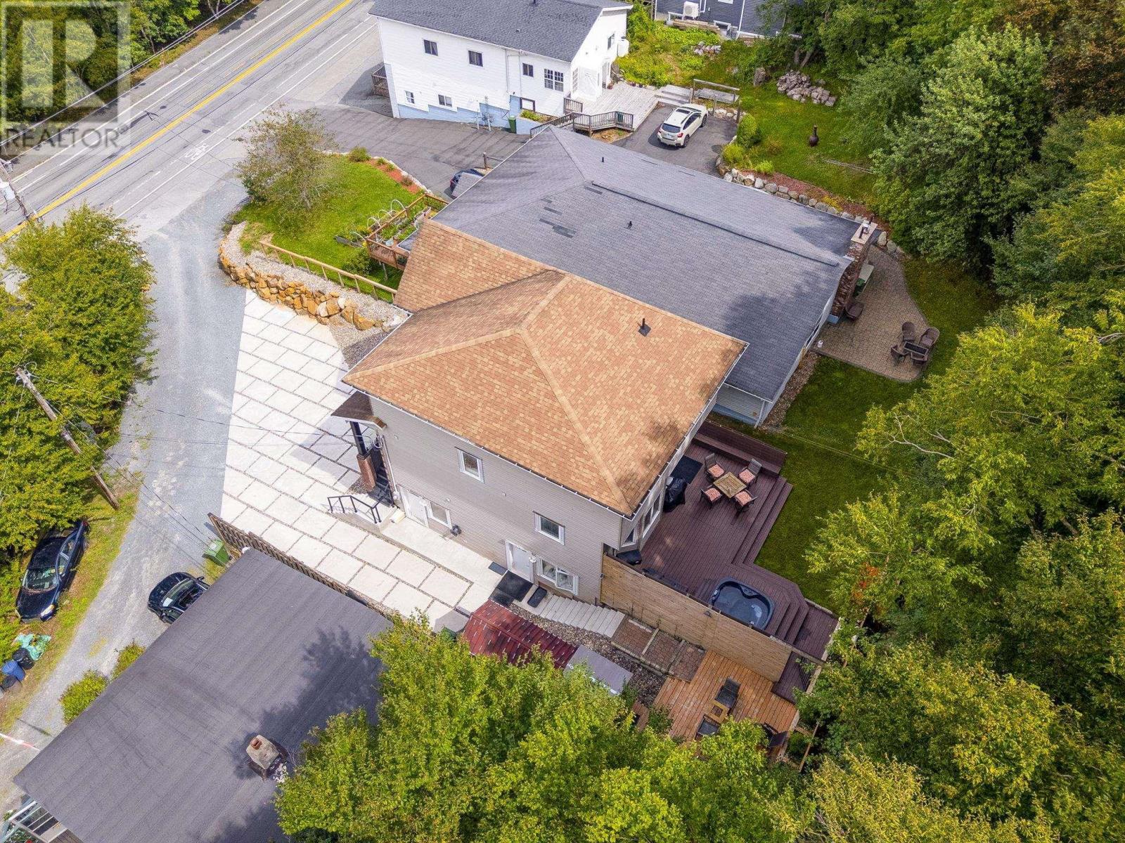 8 & 10 Sailboat Lane - Image 45