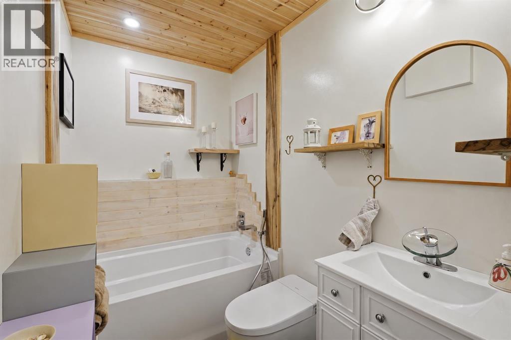 Listing photo – 44 Inglewood Drive, Red Deer