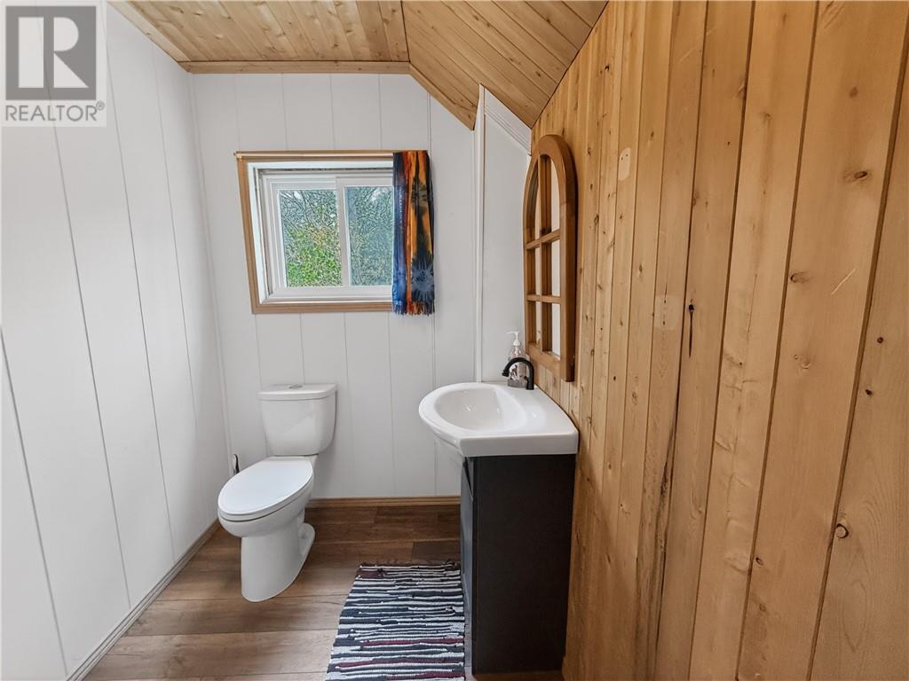 1 Phipps Street - Image 31